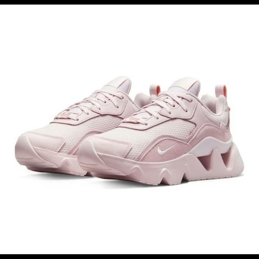 Blush Pink Nike Ryz 365 2 shoes